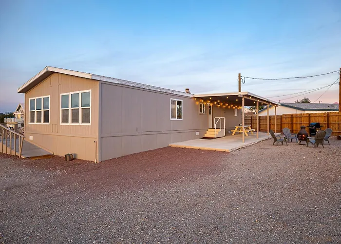 Near Laughlin Casinos, Mountain Views, Sleeps 6 Сasa de vacaciones *