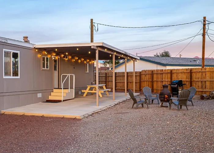 Near Laughlin Casinos, Mountain Views, Sleeps 6 Bullhead City