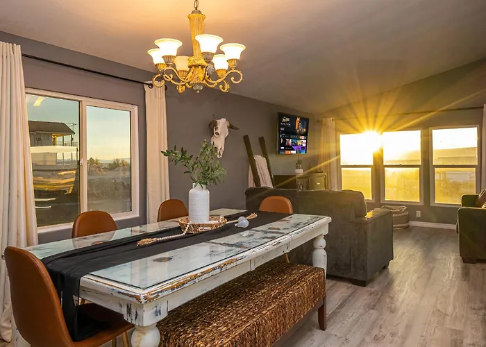 Сasa de vacaciones Near Laughlin Casinos, Mountain Views, Sleeps 6