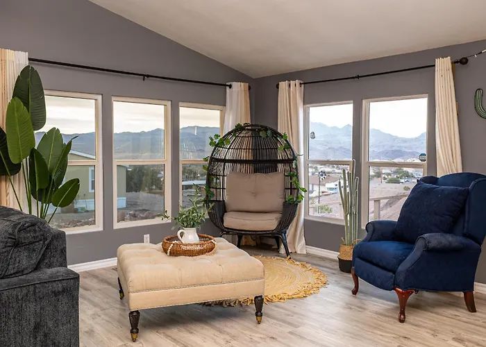 Near Laughlin Casinos, Mountain Views, Sleeps 6 Сasa de vacaciones *
